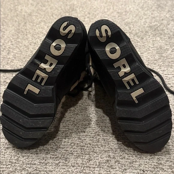 Sorel Black and Cream Winter Boots - Picture 7 of 7